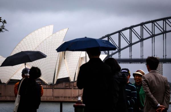 Media: Heavy rain, flash floods in Sydney see 23 flights cancelled 