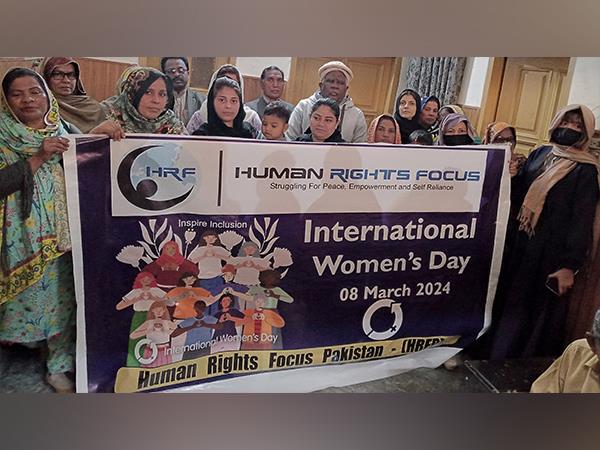 巴基斯坦:人权组织在国际妇女节组织“激励包容”活动